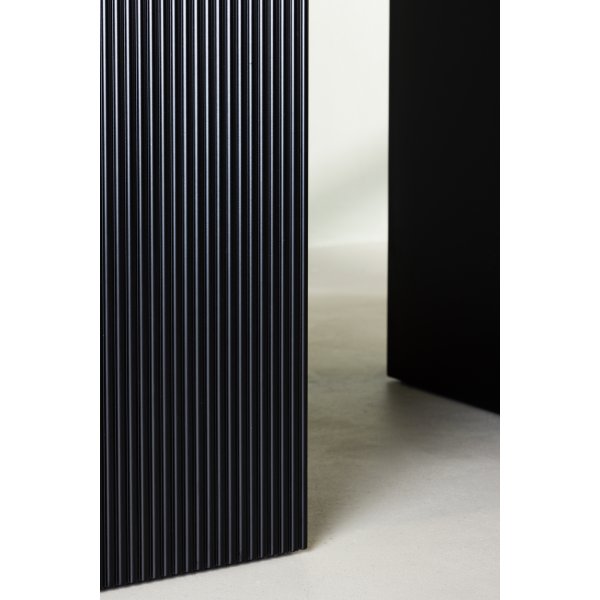 Matilda ruokapöytä 130-180 x 130 cm - Musta Matilda ruokapöytä 130-180 x 130 cm - Musta