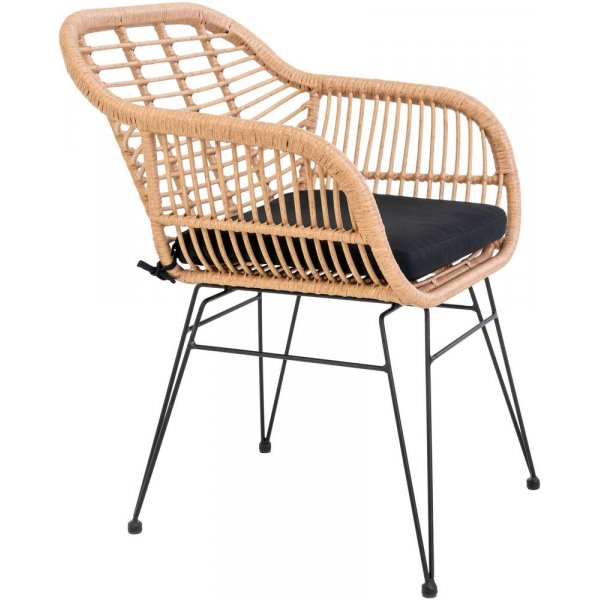 Ulkotuoli tyynyllä - Luonto + Huonekalujen tekstiilien puhdistus Ulkotuoli tyynyllä - Luonto + Huonekalujen tekstiilien puhdistus