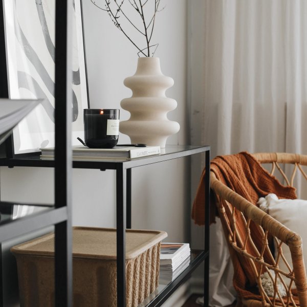 Dino-kohopöytä 100 x 30 cm - Musta Dino-kohopöytä 100 x 30 cm - Musta