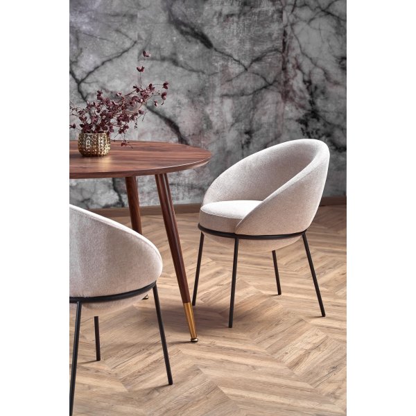 Phkinpuusta valmistettu ruokapyt, halkaisija 110 cm, kultaiset yksityiskohdat