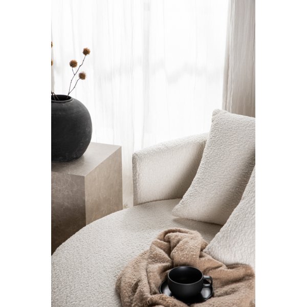 Kelso 2-istuttava sohva - Valkoinen nalle Kelso 2-istuttava sohva - Valkoinen nalle