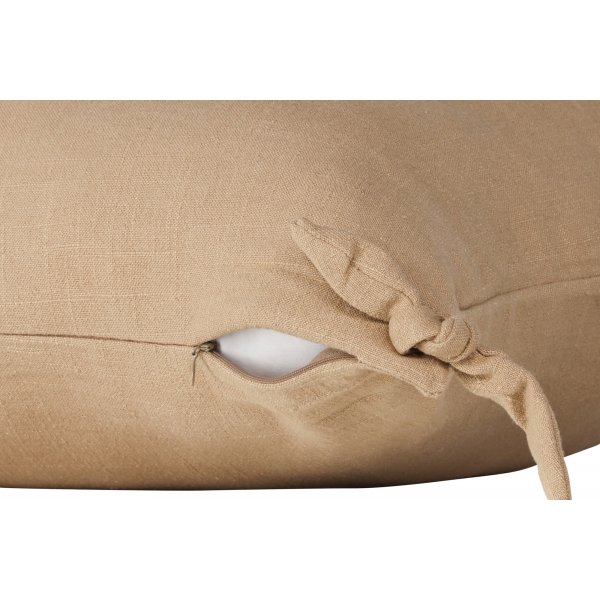 Nora tyynynpllinen 60 x 60 cm - ruskea