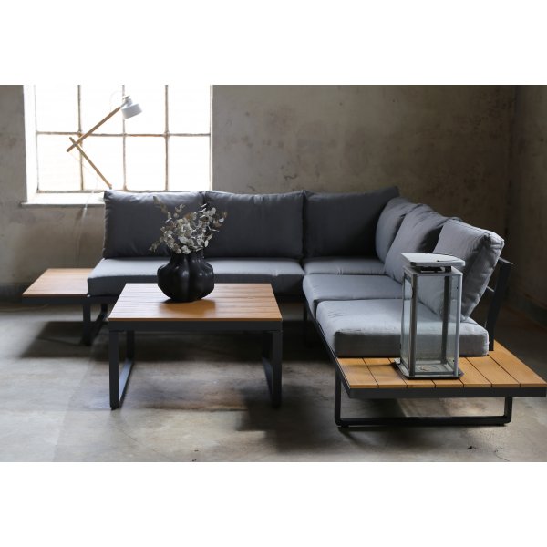 Ulkonurkkasohva p�yd�ll� + Huonekalujen puhdistus