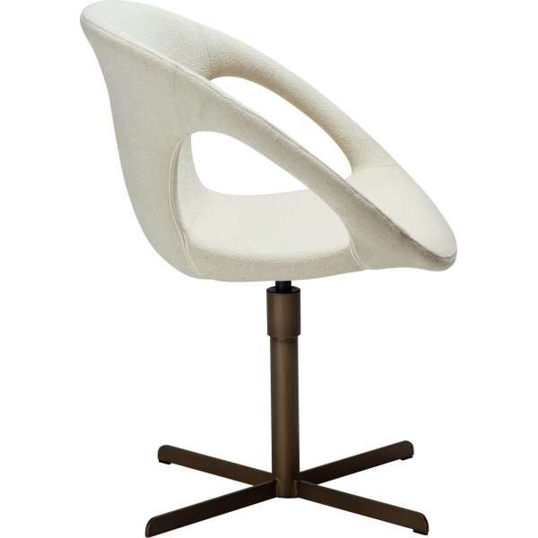 Carry kääntötuoli - Valkoinen bouclé/antiikkimessinki Carry kääntötuoli - Valkoinen bouclé/antiikkimessinki