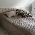 Asiakaskuva Sam sängynpääty 180 cm (seinään ripustettava) - Beige (Sametti)