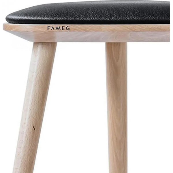 Baarituoli Lias - Verhoilun ja rungon väri valinnainen! Baarituoli Lias - Verhoilun ja rungon väri valinnainen!