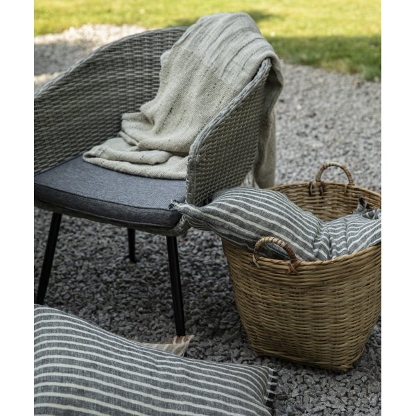 Ulkotuoli harmaa rottinkityynyll�