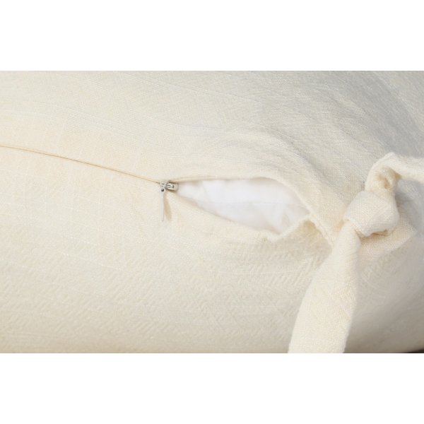 Nora tyynynpäällinen 60 x 60 cm - Valkoinen Nora tyynynpäällinen 60 x 60 cm - Valkoinen