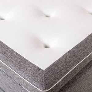 Deluxe- makuupatja (harmaa) - Valinnainen leveys Deluxe- makuupatja (harmaa) - Valinnainen leveys