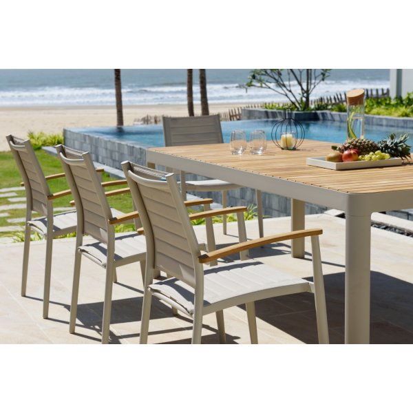 Portaalit ruokailuryhmä 19 - Valkoinen/tiikki Portaalit ruokailuryhmä 19 - Valkoinen/tiikki