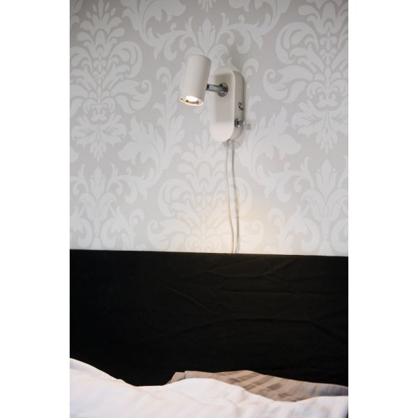 Gusto-sein�valaisin - valkoinen