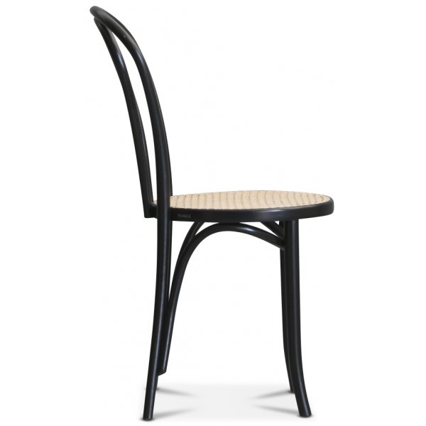 PiPi ruokailuryhmä, pyöreä ruokapöytä Ø120 cm sis. 4 taivutettua tuoli No18 - Mustaksi petsattua puuta PiPi ruokailuryhmä, pyöreä ruokapöytä Ø120 cm sis. 4 taivutettua tuoli No18 - Mustaksi petsattua puuta