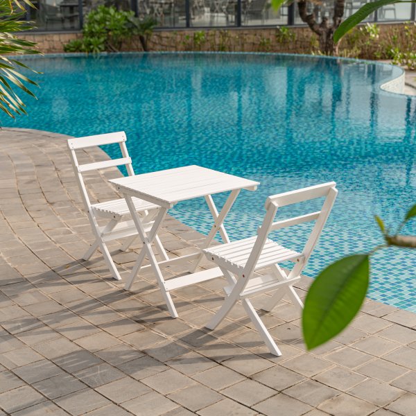 Knohultin ulkoryhm�; 2 tuolia ja p�yt�