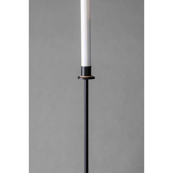 Hogehall LED kynttilänjalka H102 cm - musta/valkoinen Hogehall LED kynttilänjalka H102 cm - musta/valkoinen