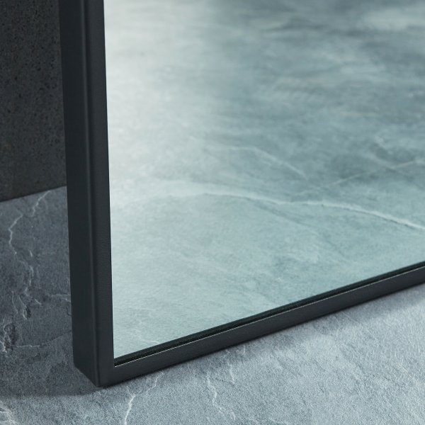 Kokovartalopeili 70 � 185 cm Kaareva - Musta kehys