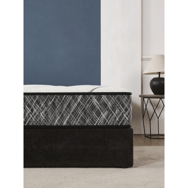 Patja taskulla ja antibakteerisella kankaalla