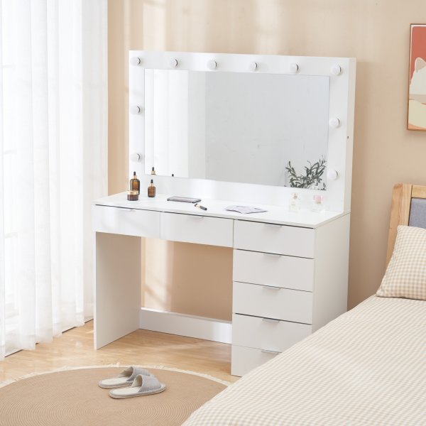 Meikkipöytä valaistuksella ja säilytystilalla / Gigi Meikkipöytä valaistuksella ja säilytystilalla / Gigi