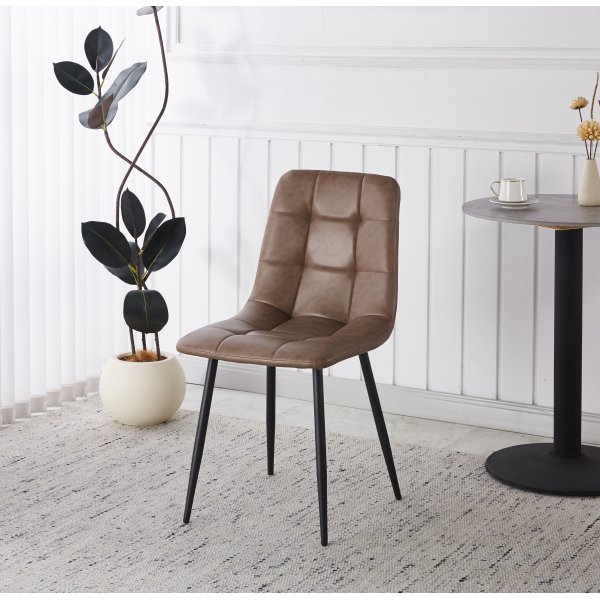 Ruokailuryhm� Sand� ruokap�yt� �120cm valkoinen terrazzo ja 4 Delta-ruokatuolia ruskeana vintage-v�risen�